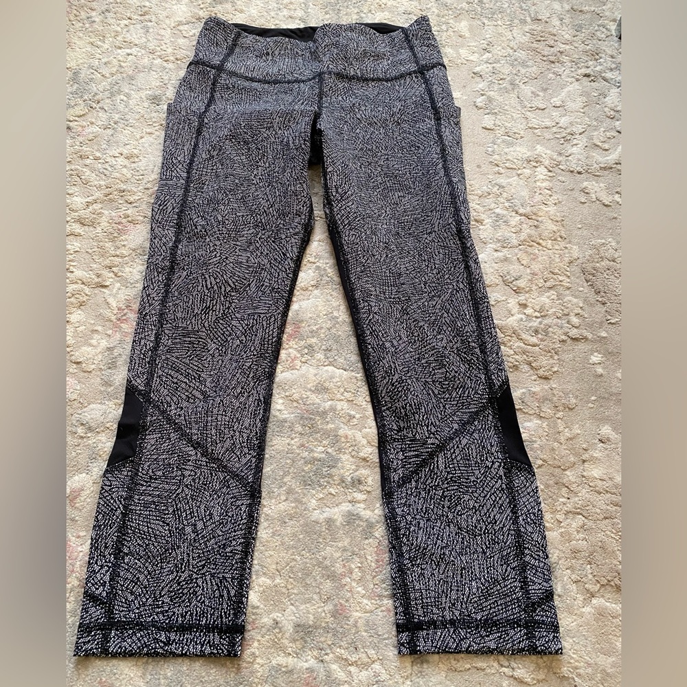 Lululemon Pace Rival Crop - Picture 1 of 10